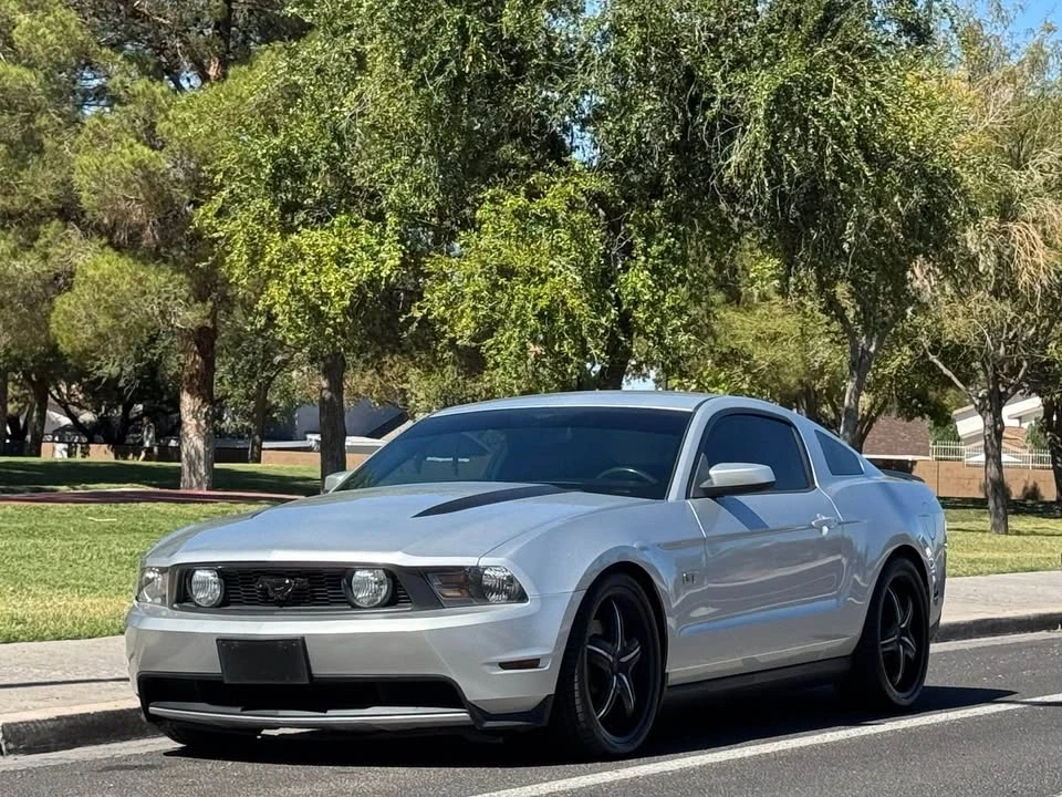 2010 Ford S197 Mustang - Image 2 of 18