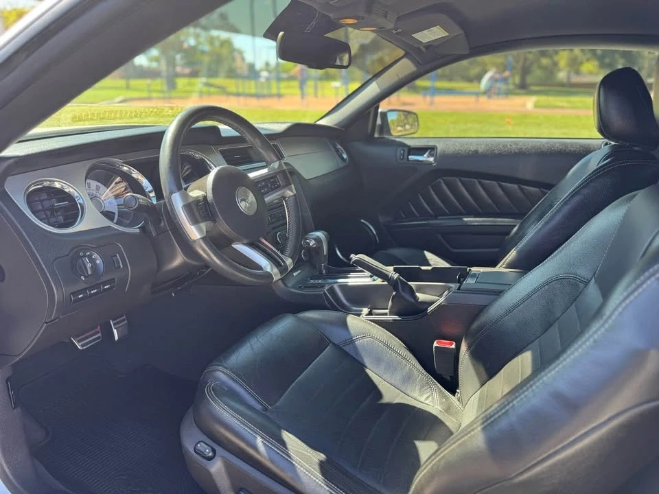 2010 Ford S197 Mustang - Image 14 of 18