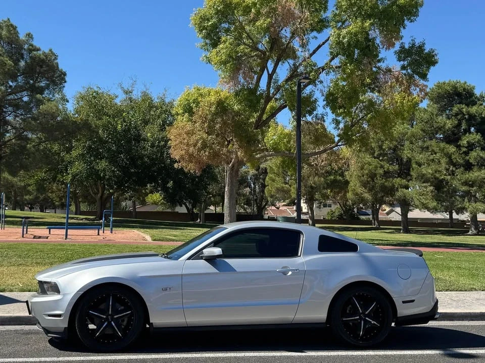 2010 Ford S197 Mustang - Image 5 of 18
