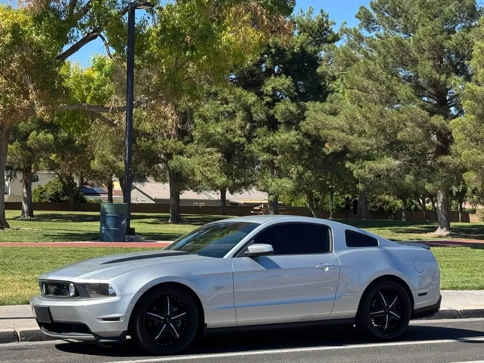2010 Ford S197 Mustang - Image 4 of 18