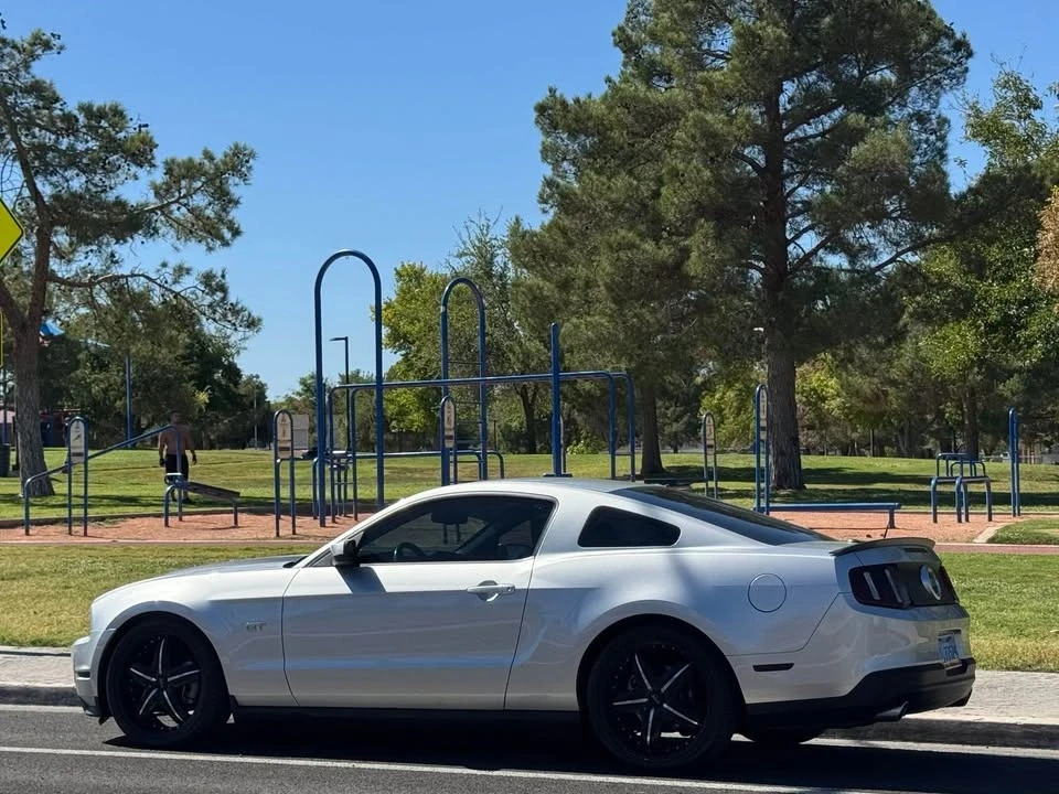 2010 Ford S197 Mustang - Image 6 of 18