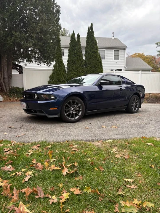 2010 Ford S197 Mustang - Image 2 of 11