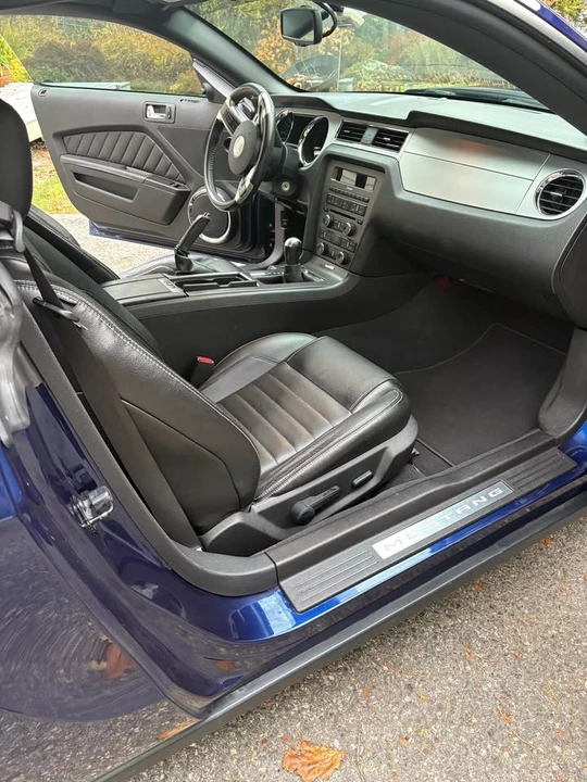 2010 Ford S197 Mustang - Image 10 of 11