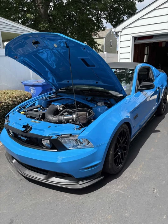 2010 Ford S197 Mustang - Image 2 of 6
