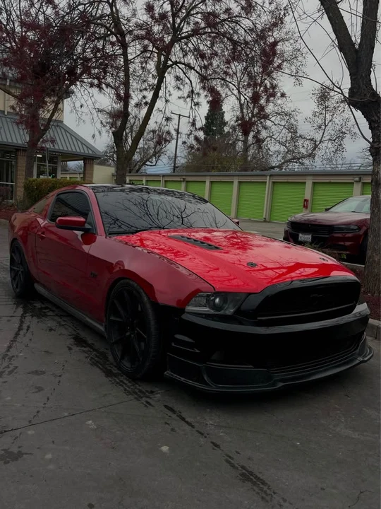 2010 Ford S197 Mustang - Image 2 of 9