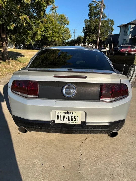 2010 Ford S197 Mustang - Image 3 of 7