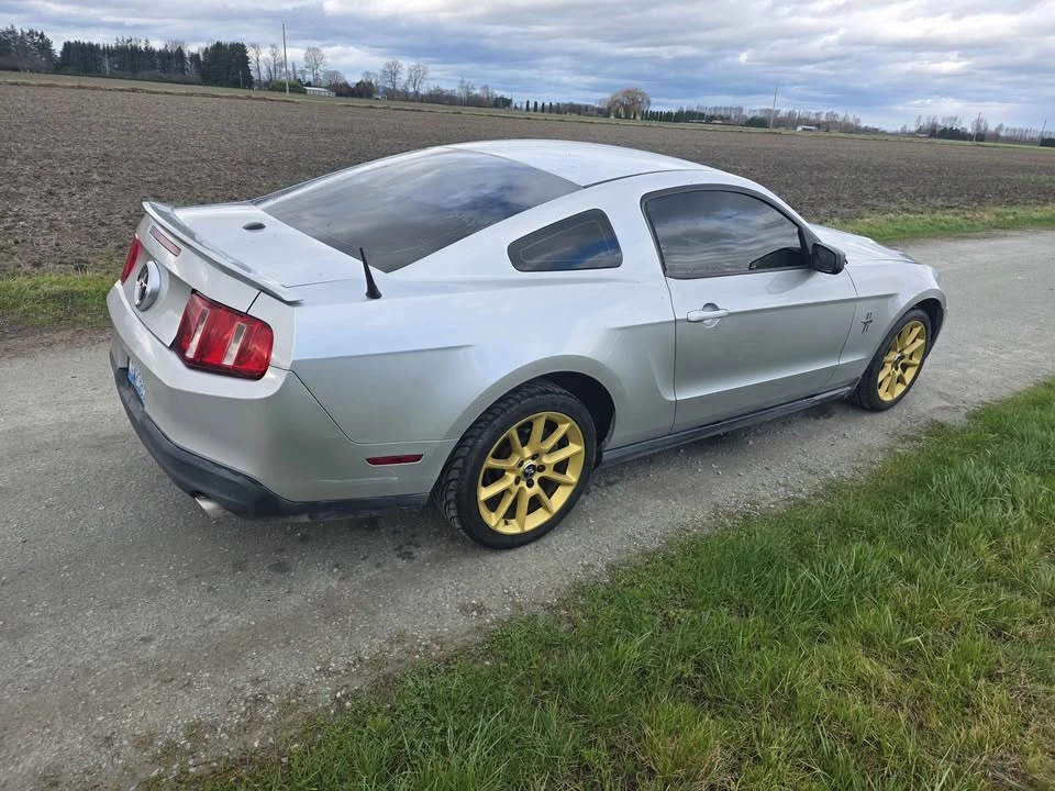 2010 Ford S197 Mustang - Image 5 of 8