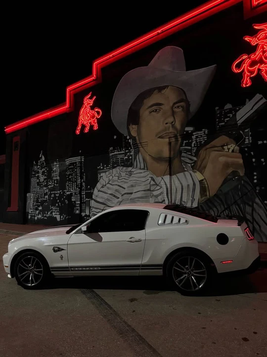 2010 Ford S197 Mustang - Image 2 of 6