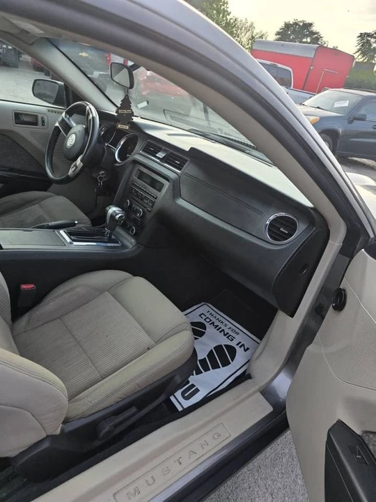 2010 Ford S197 Mustang - Image 5 of 5