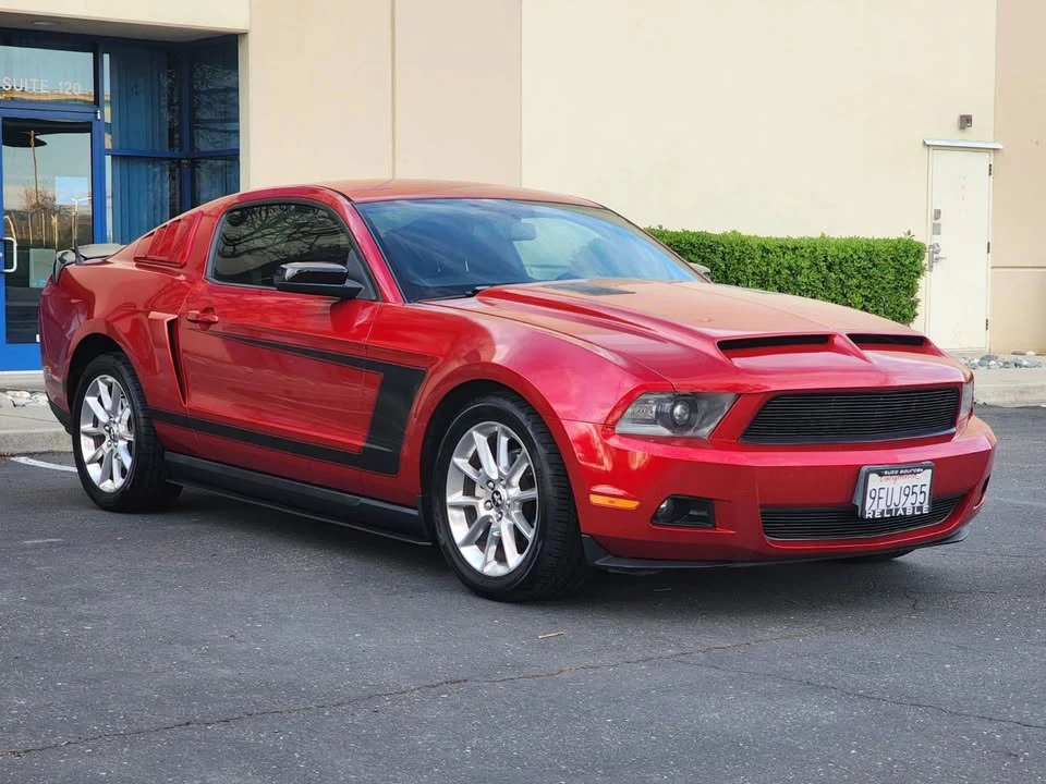 2010 Ford S197 Mustang - Image 2 of 20