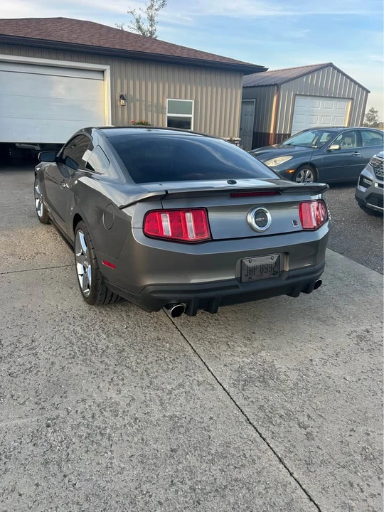 2010 Ford S197 Mustang - Image 4 of 8