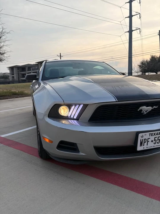 2010 Ford S197 Mustang - Image 2 of 18