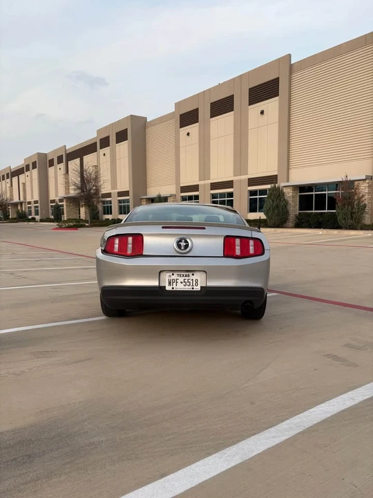 2010 Ford S197 Mustang - Image 6 of 18