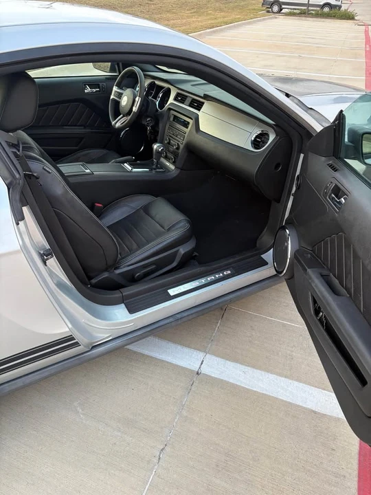 2010 Ford S197 Mustang - Image 14 of 18