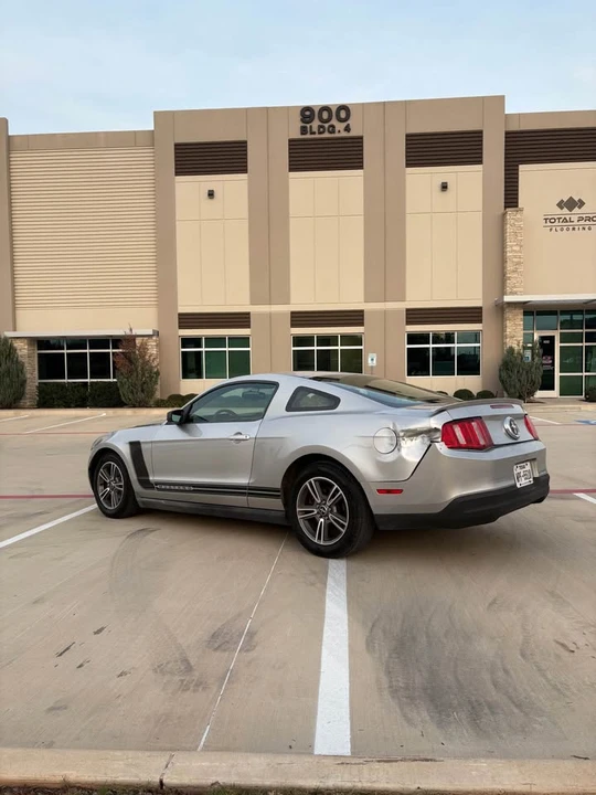 2010 Ford S197 Mustang - Image 7 of 18