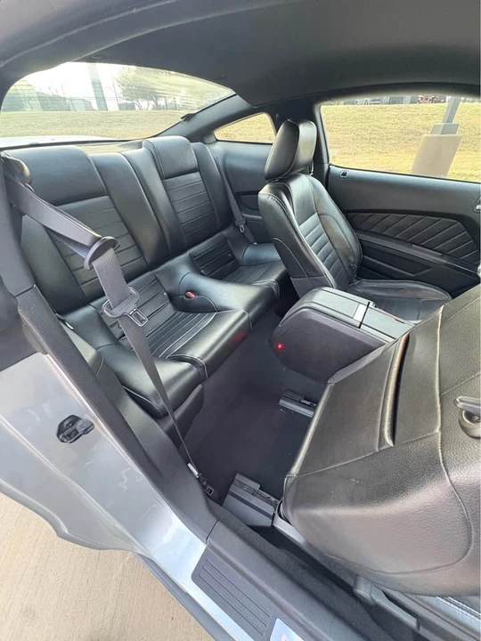 2010 Ford S197 Mustang - Image 16 of 18