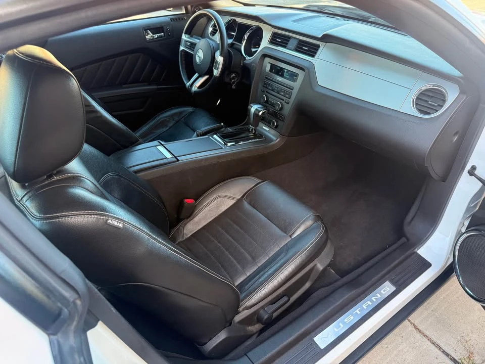 2010 Ford S197 Mustang - Image 10 of 13