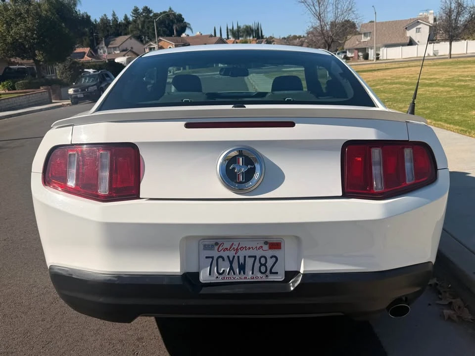 2010 Ford S197 Mustang - Image 4 of 13