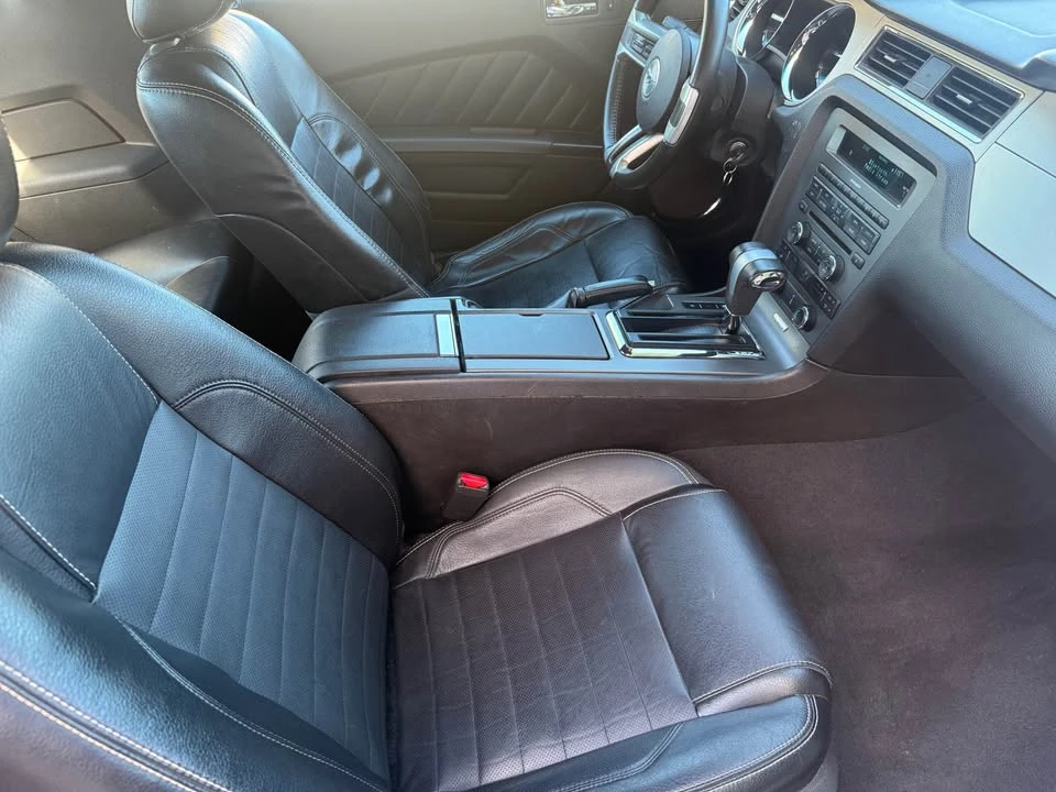 2010 Ford S197 Mustang - Image 11 of 13