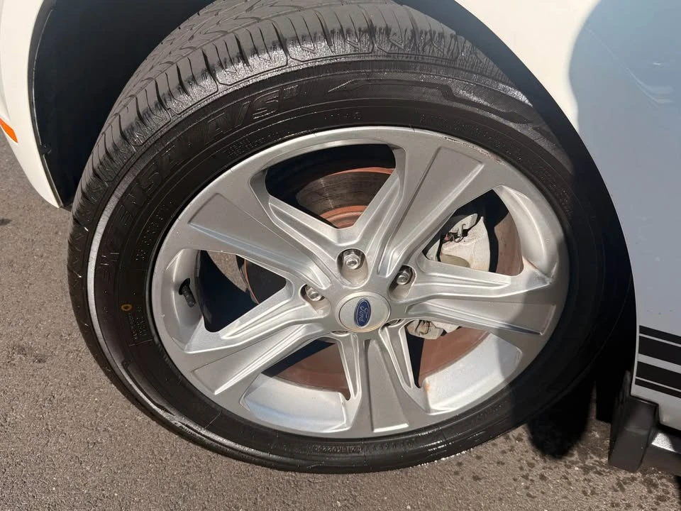 2010 Ford S197 Mustang - Image 9 of 13