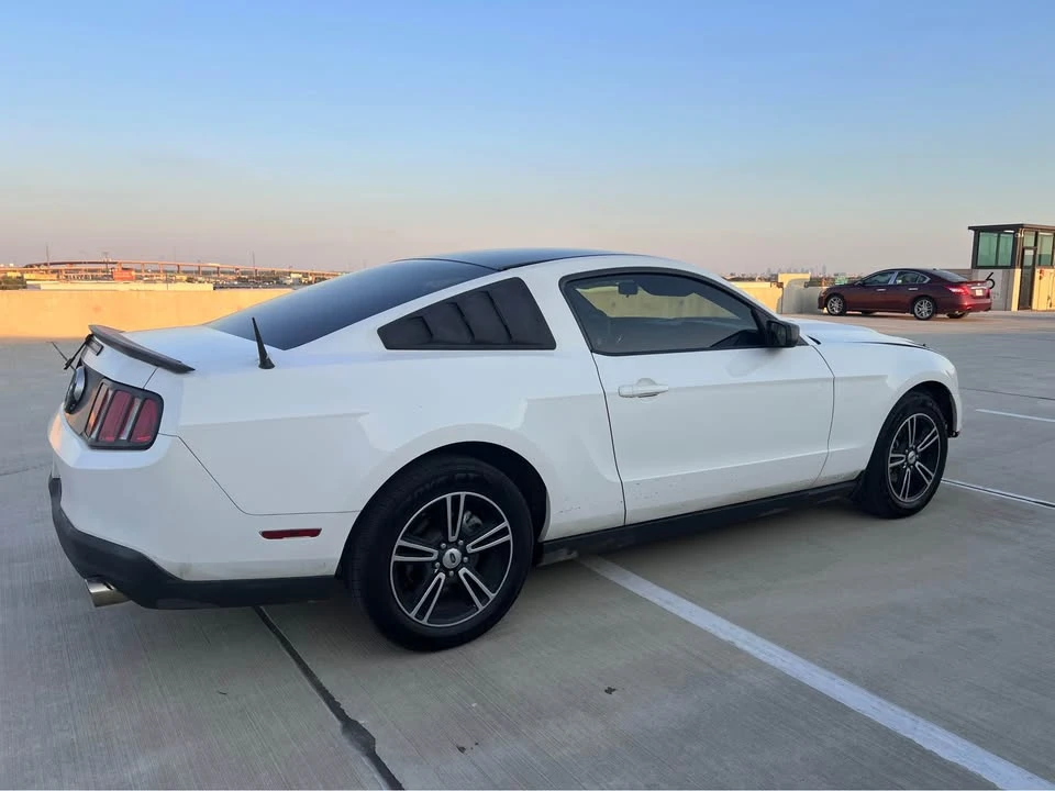 2010 Ford S197 Mustang - Image 3 of 13