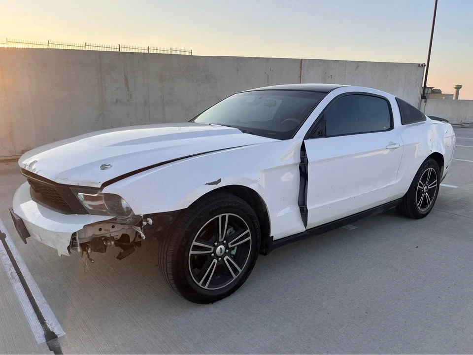 2010 Ford S197 Mustang - Image 6 of 13