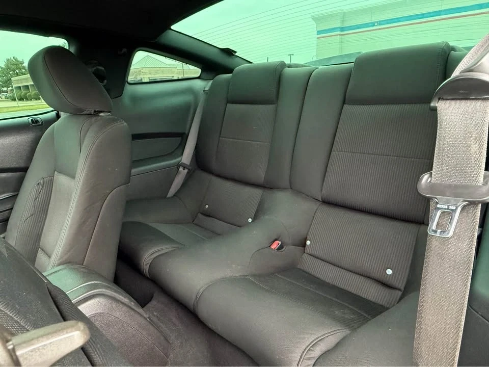 2010 Ford S197 Mustang - Image 9 of 12