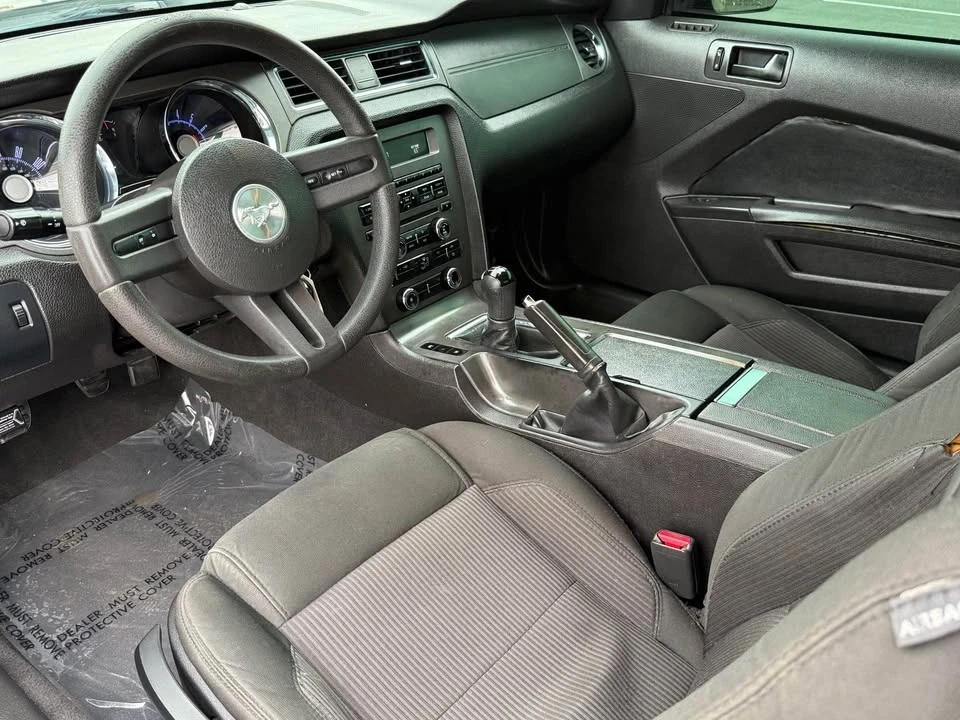 2010 Ford S197 Mustang - Image 7 of 12