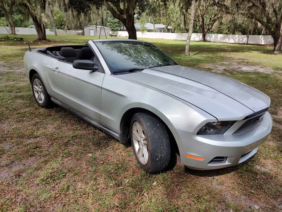 2010 Ford S197 Mustang - Image 4 of 13