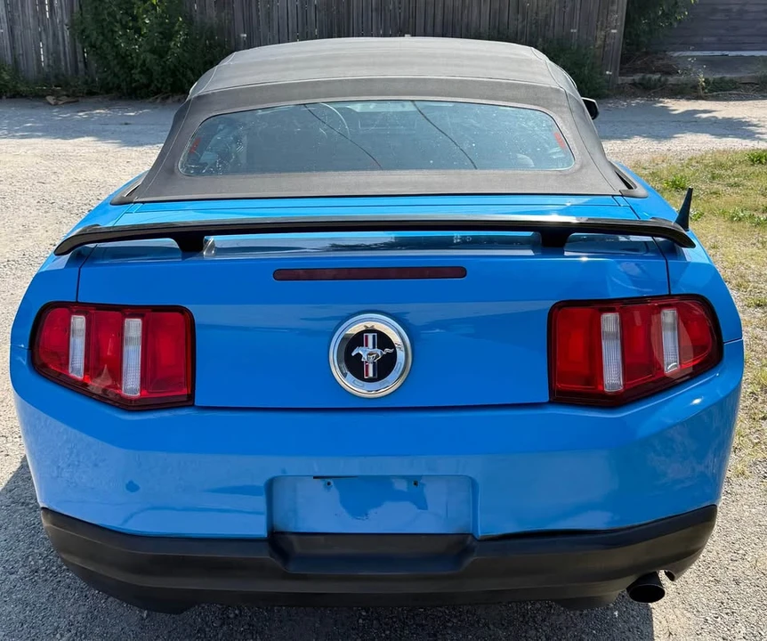2010 Ford S197 Mustang - Image 3 of 8