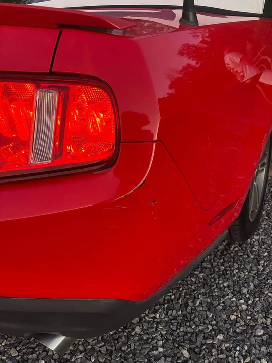 2010 Ford S197 Mustang - Image 10 of 16