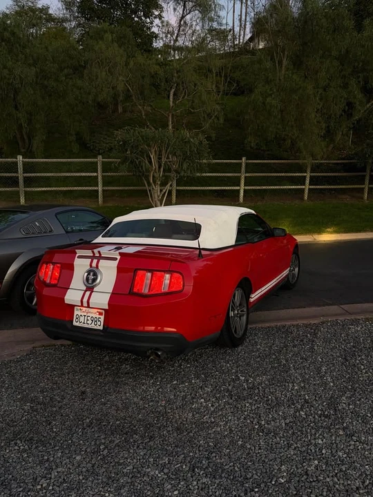 2010 Ford S197 Mustang - Image 3 of 16