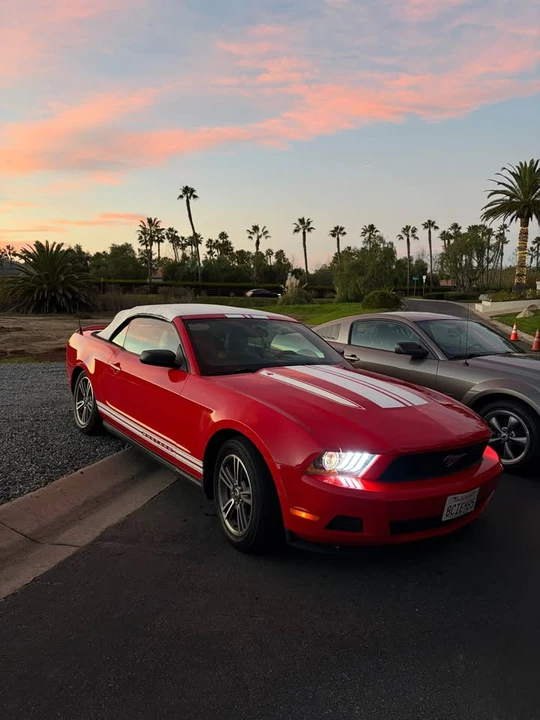2010 Ford S197 Mustang - Image 2 of 16