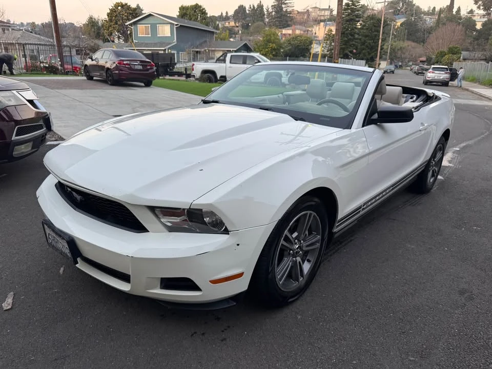 2010 Ford S197 Mustang - Image 4 of 8