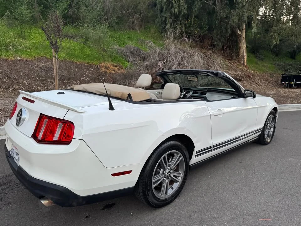 2010 Ford S197 Mustang - Image 5 of 8