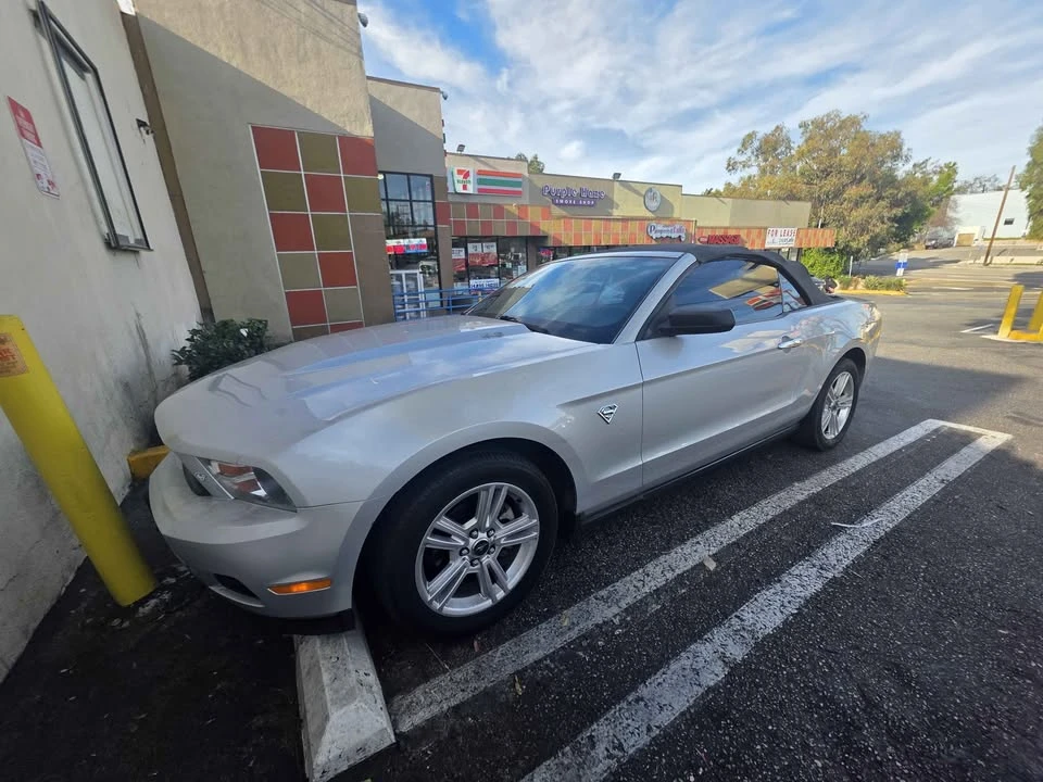 2010 Ford S197 Mustang - Image 8 of 9