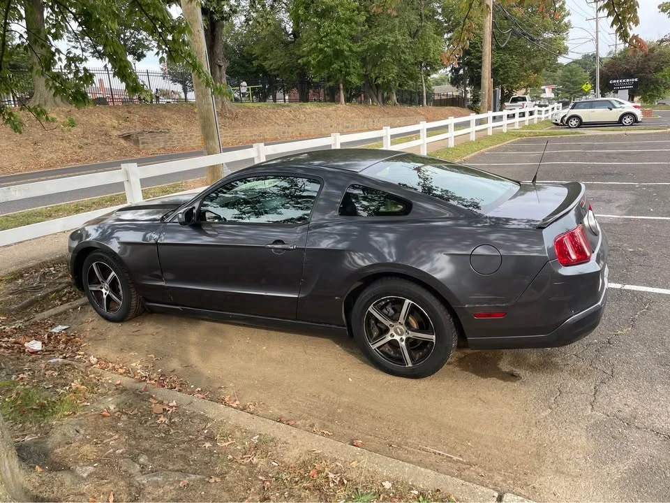 2010 Ford S197 Mustang - Image 4 of 5