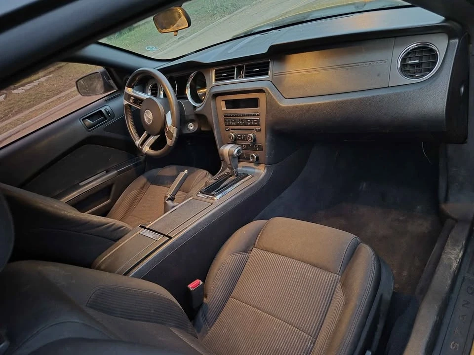2010 Ford S197 Mustang - Image 7 of 8