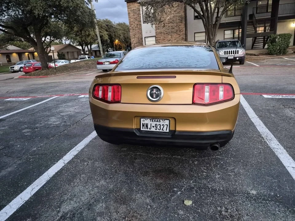 2010 Ford S197 Mustang - Image 4 of 8