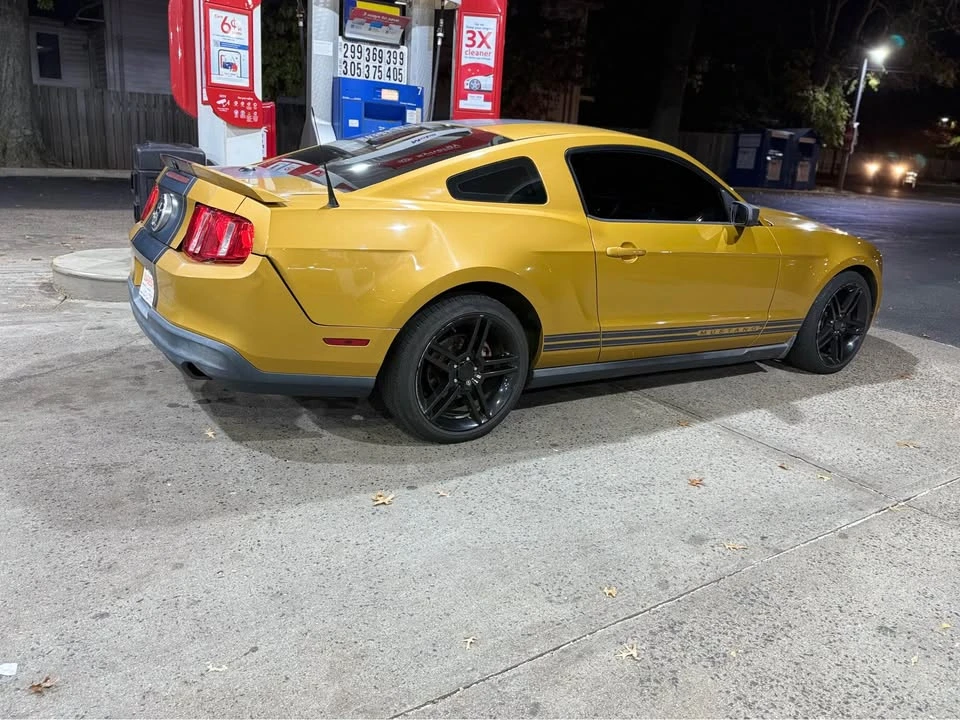 2010 Ford S197 Mustang - Image 3 of 14