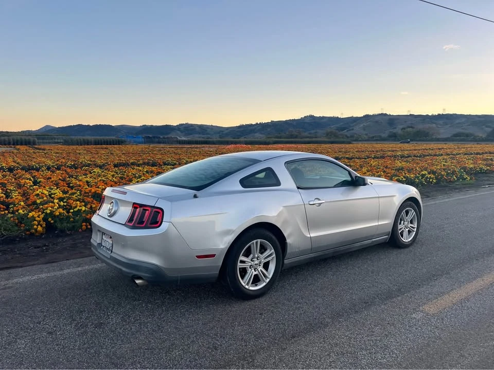 2010 Ford S197 Mustang - Image 4 of 11