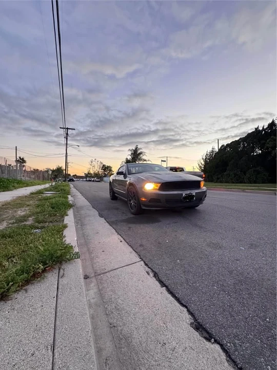 2010 Ford S197 Mustang - Image 6 of 19