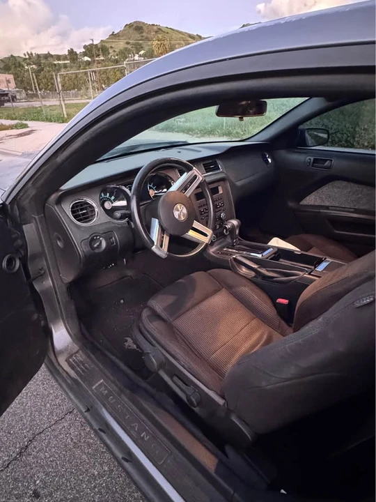 2010 Ford S197 Mustang - Image 2 of 19