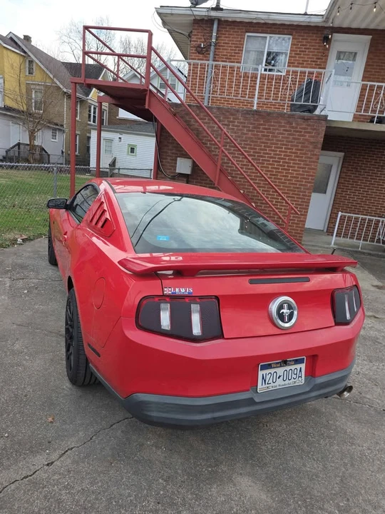 2010 Ford S197 Mustang - Image 5 of 16