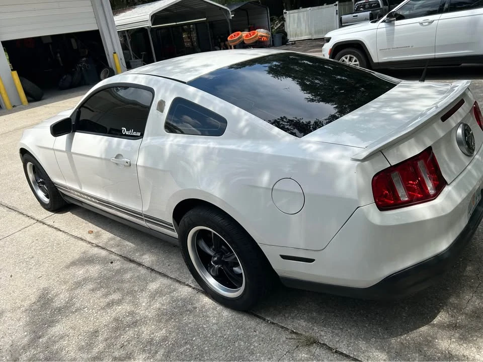 2010 Ford S197 Mustang - Image 4 of 6
