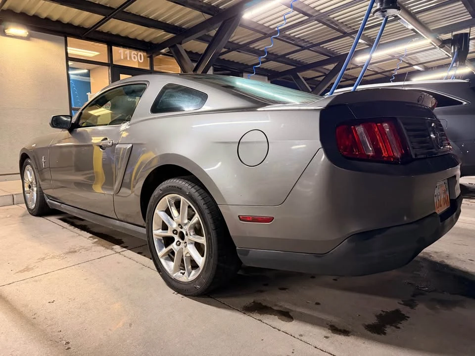 2010 Ford S197 Mustang - Image 2 of 7