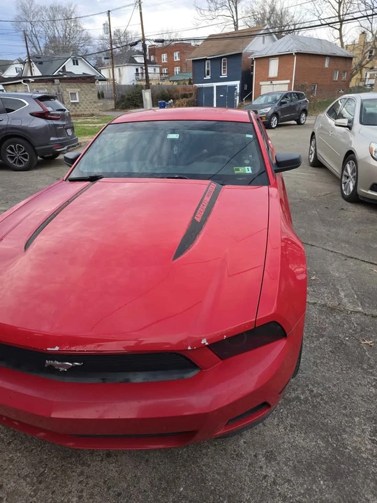 2010 Ford S197 Mustang - Image 2 of 16