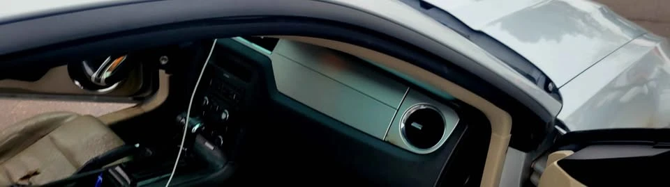 2010 Ford S197 Mustang - Image 12 of 17