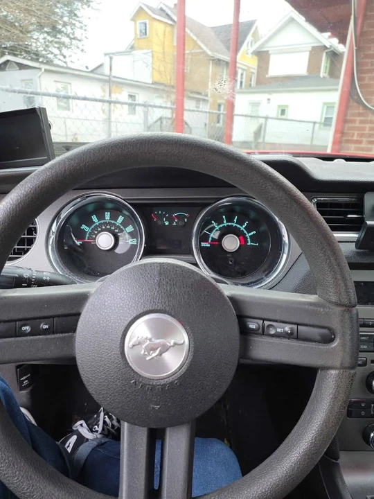 2010 Ford S197 Mustang - Image 11 of 16