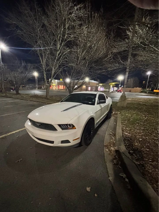 2010 Ford S197 Mustang - Image 4 of 6